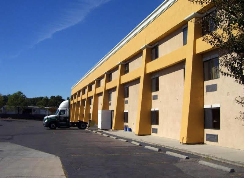 ממפיס Comfort Inn Airport מראה חיצוני תמונה